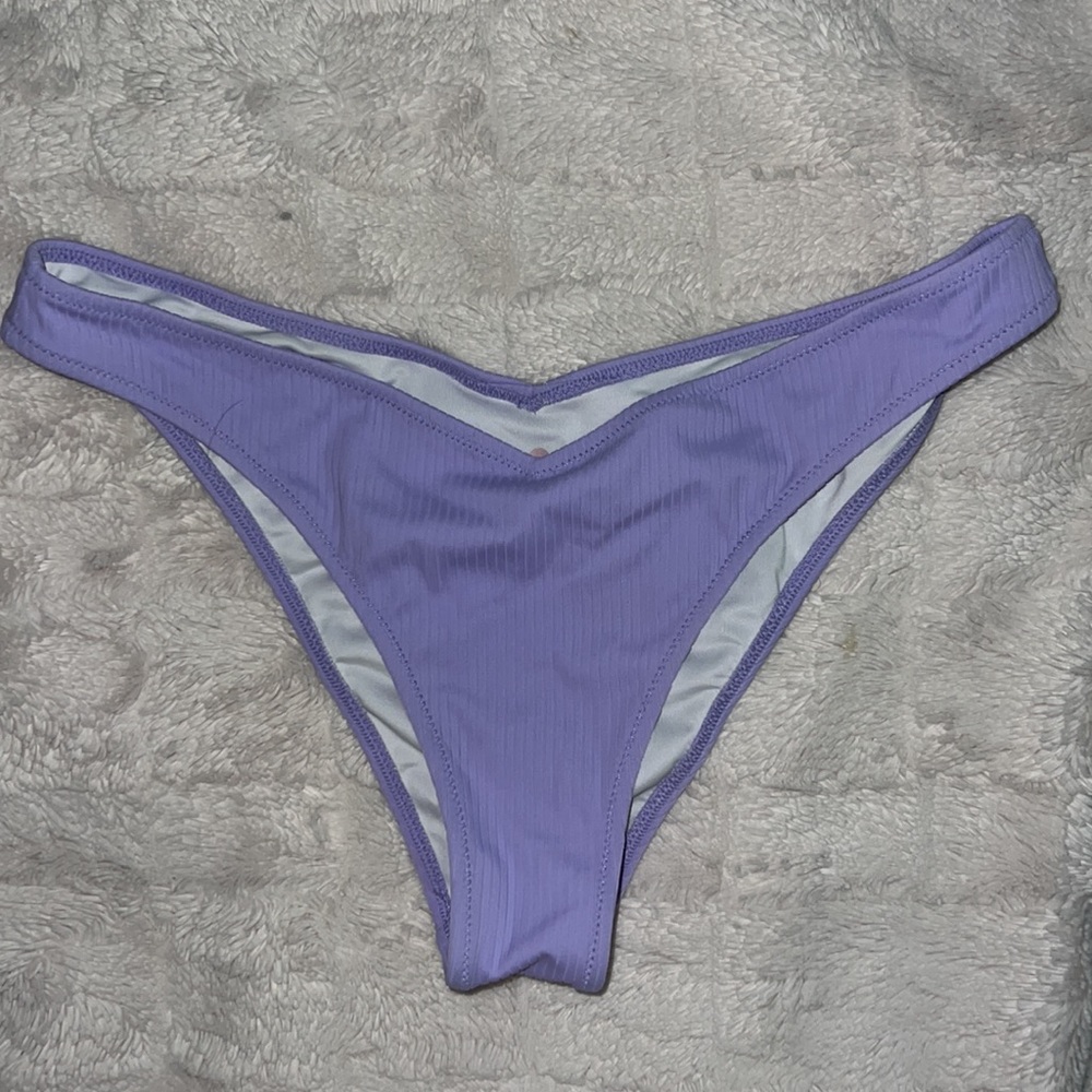 Lavender Bikini Set - Picture 6 of 7